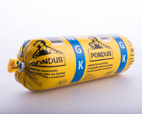 Gul tub med PONDUS NGK hundmat, blå etikett, svart text, på en vit yta.