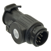 SLÄPVAGNSADAPTER LED 13-7POL med svart 7-polig stickkontakt och lock, bilden från vinkel.