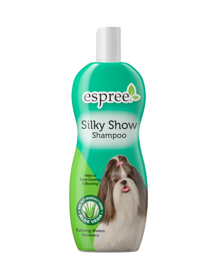 Silky Show Shampoo-flaska för hundar med aloe vera och en hundbild på etiketten.