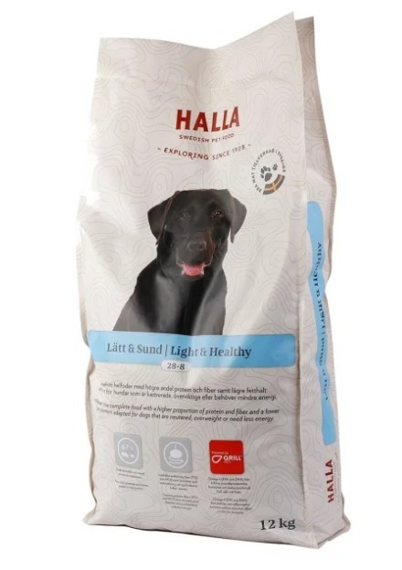 Påse med Halla Lätt & Sund 12kg hundfoder med bild av svart labrador.