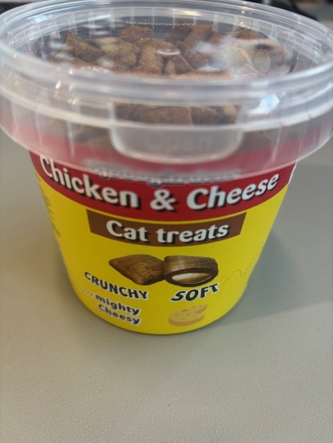 Sjöbogården chicken&cheese godis 250g-knapriga och mjuka kattgodisbitar.