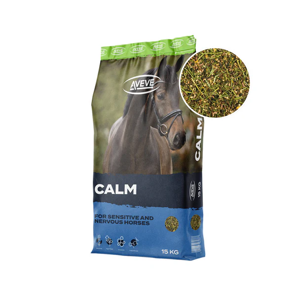 Aveve Calm 302 - 15 kg foder för känsliga och nervösa hästar, påsen visas i närbild.