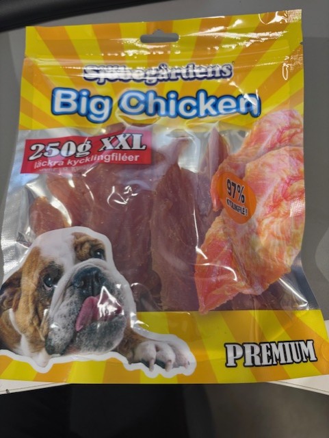 Sjöbogården Kycklingfilé 250g hundgodis med XXL kycklingfiléer och en bulldogbild.